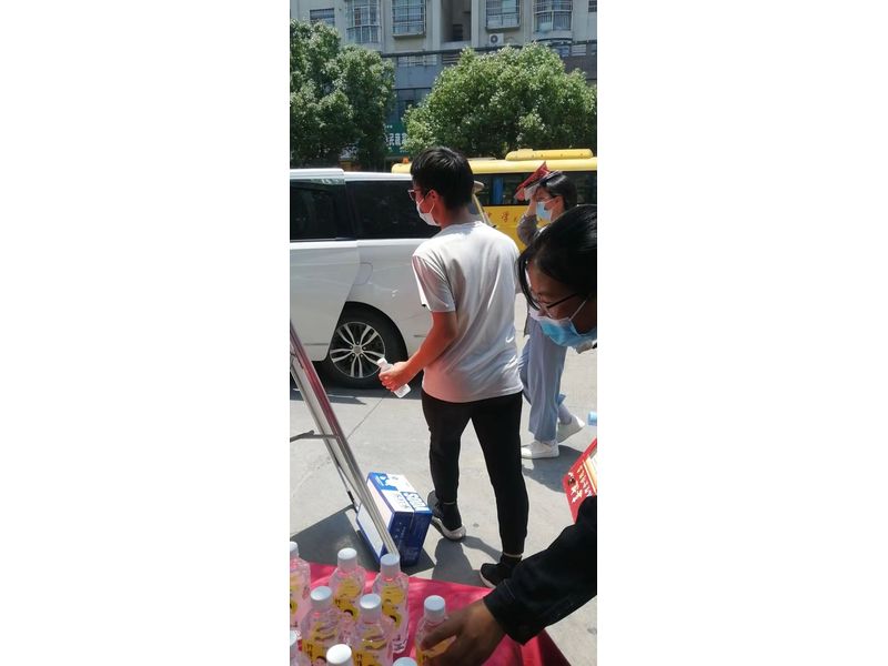 龙8唯一官网饮品为高考学子助力